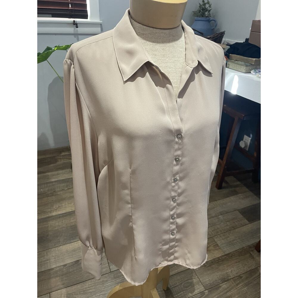Vtg Cc Hughes Dressy Long Sleeve Champagne button down blouse 90s Romantic Retro